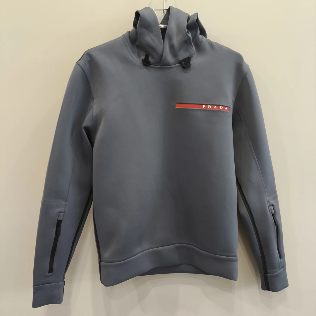 全新未使用 Prada/普拉达 针织运动连帽卫衣 尺码S BB00988