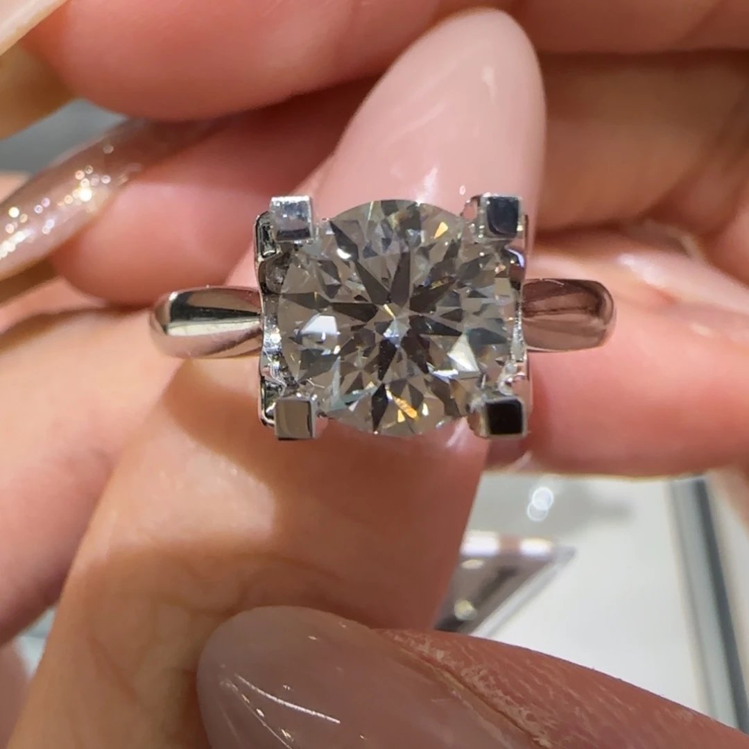 *****铂Pt950镶嵌实验室培育钻石带钻牛头1.7卡