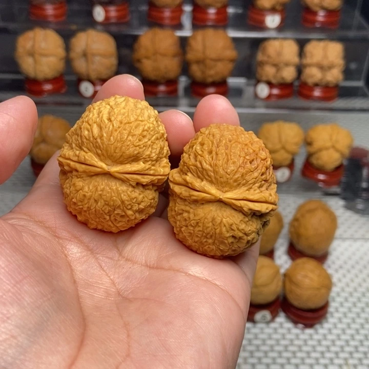 文玩核桃把件麒麟元宝20