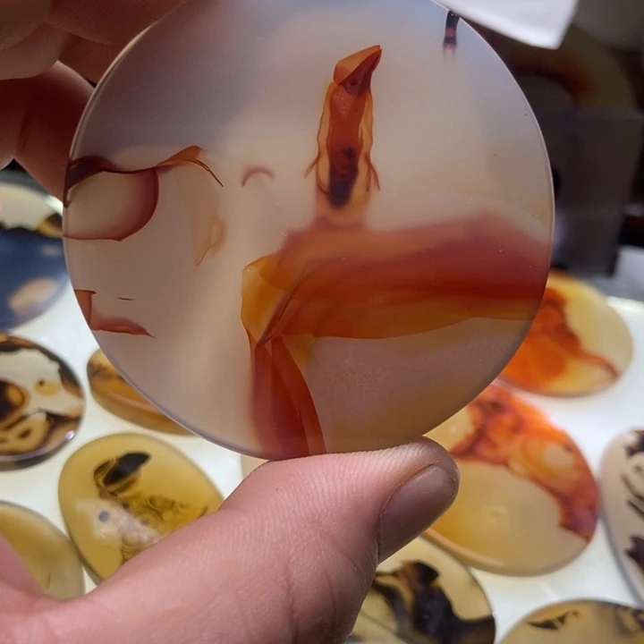 【闪购商品】玛瑙/玉髓颈饰未镶嵌?*影