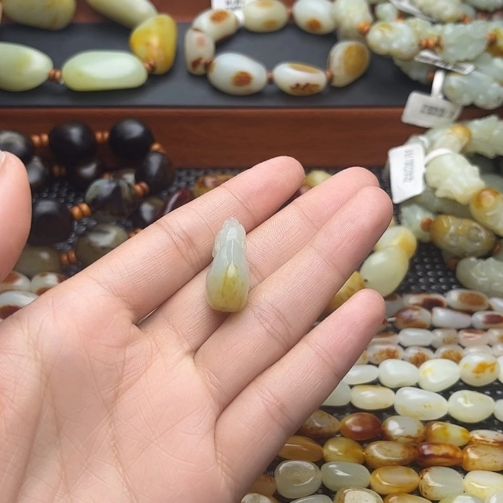 和田玉手链未镶嵌飝**