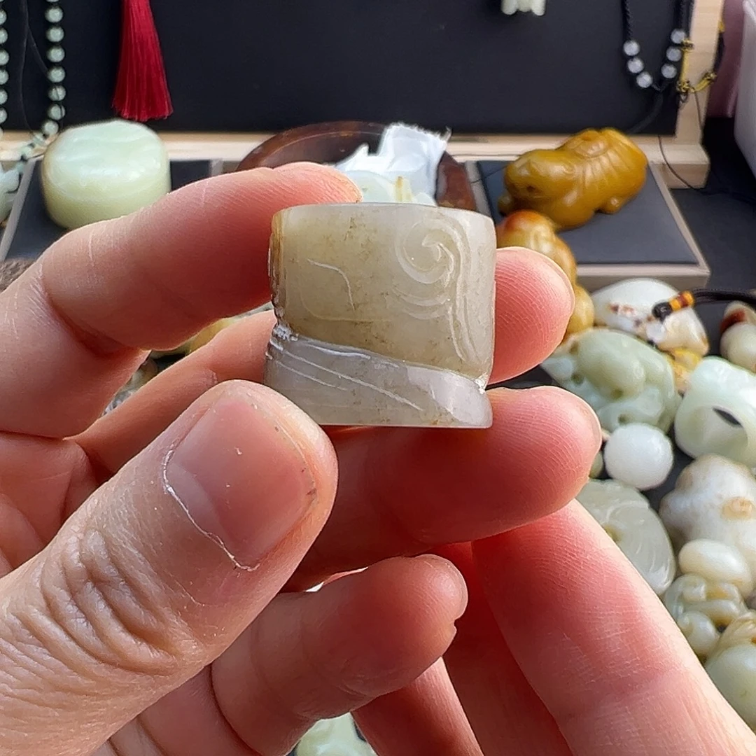 和田玉（糖玉）未镶嵌挂件