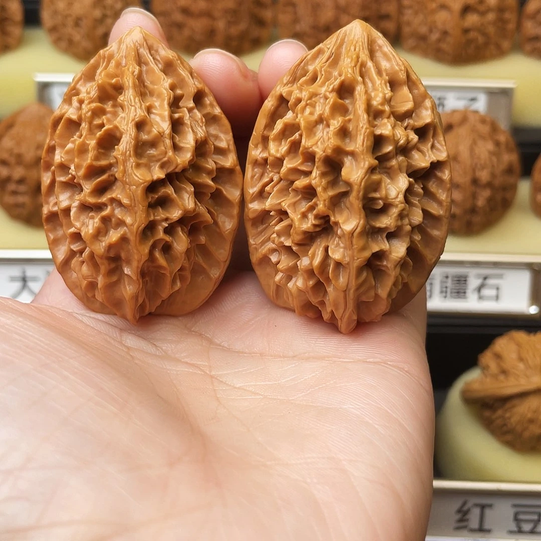 文玩核桃吊坠招财鼠37尺700