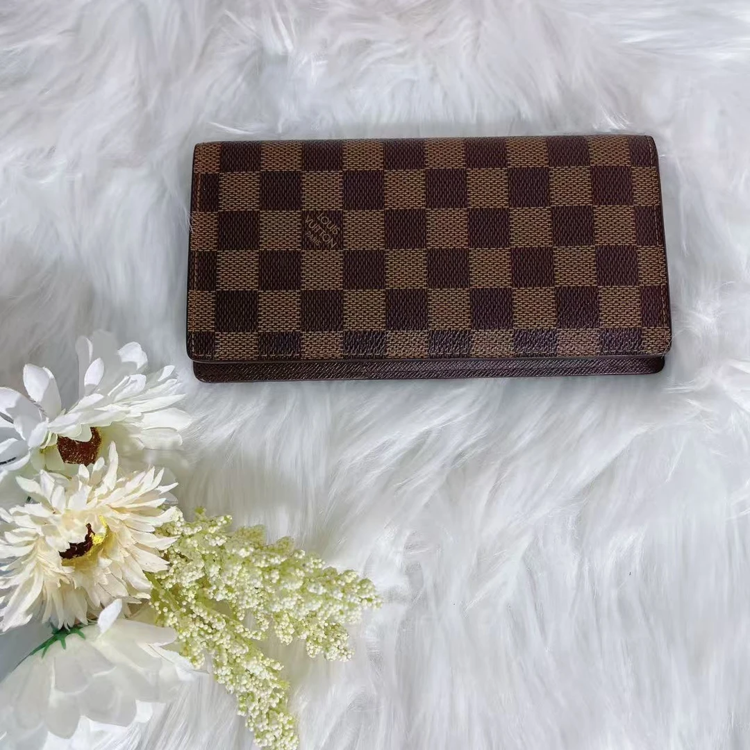 95新 LouisVuitton/路易威登 95新lv对折棋盘格长款钱包18202928