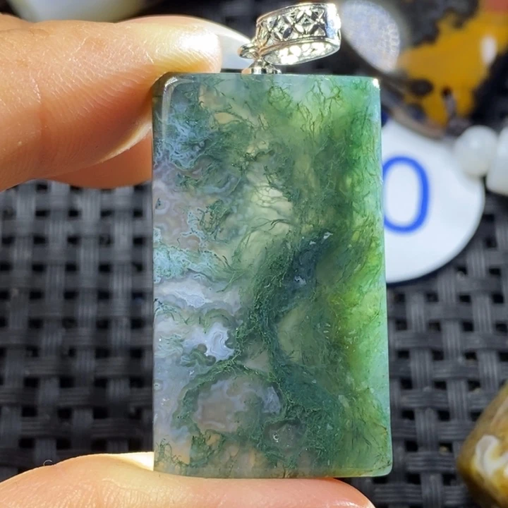 未镶嵌颈饰玛瑙/玉髓钧**艺