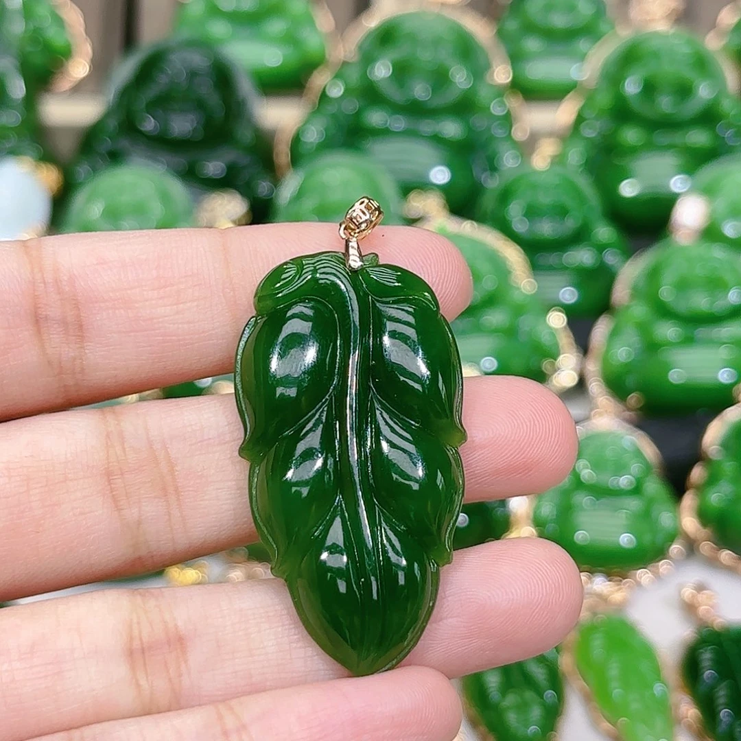 和田玉（碧玉）颈饰18K金镶嵌