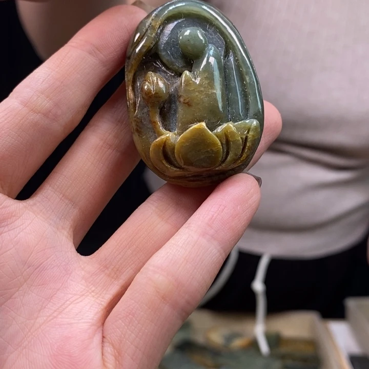 岫岩河磨玉（透闪石质玉）颈饰未镶嵌