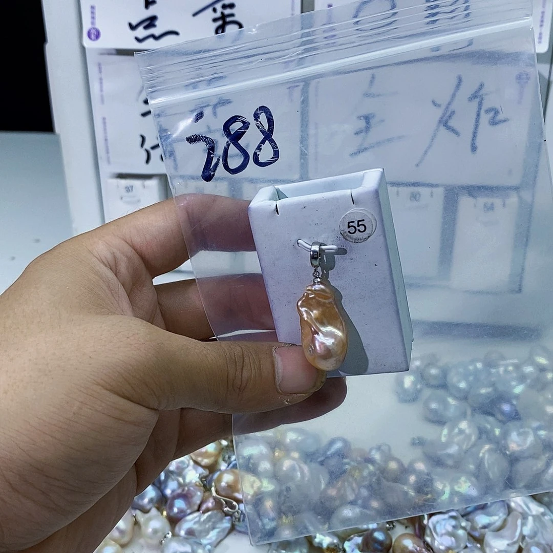 淡水珍珠合金颈饰