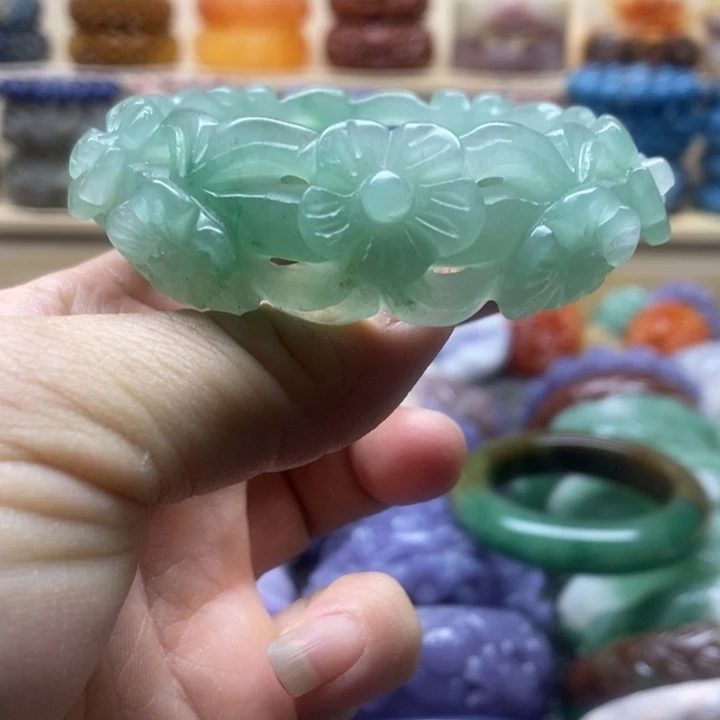 未镶嵌手镯石英质玉