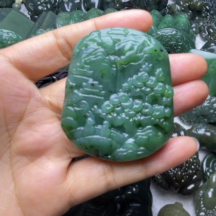 和田玉未镶嵌颈饰