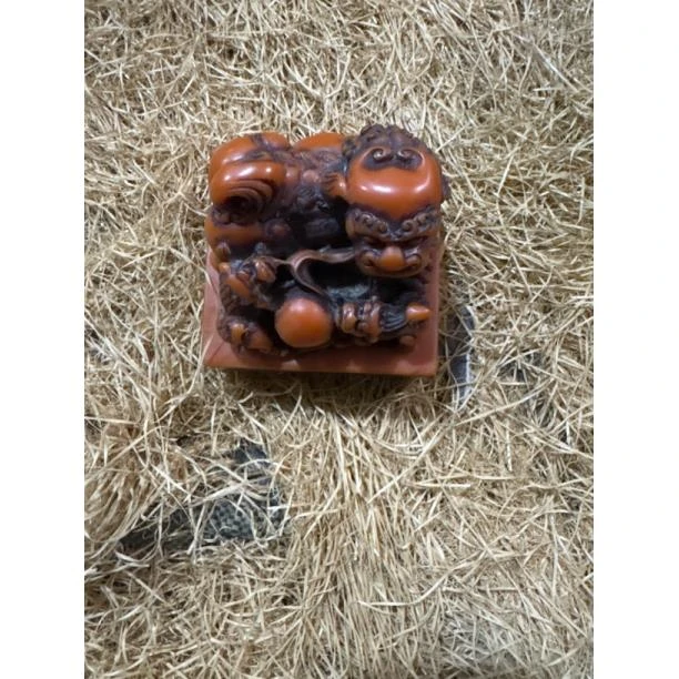 黄色小狮子印章一个摆件链接