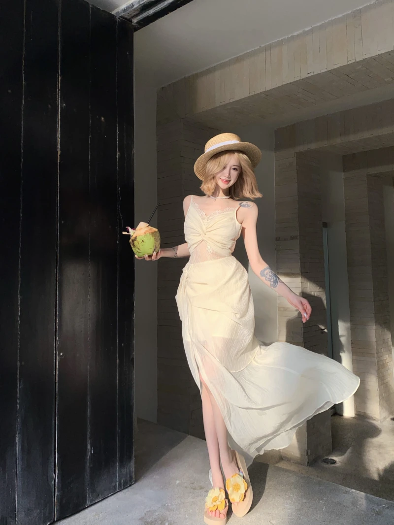 2025夏季新款法式性感纯欲蕾丝海边度假连衣裙抹胸镂空气质礼服女