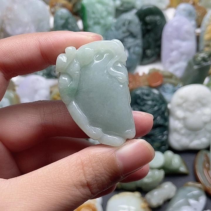 翡翠未镶嵌颈饰翡翠