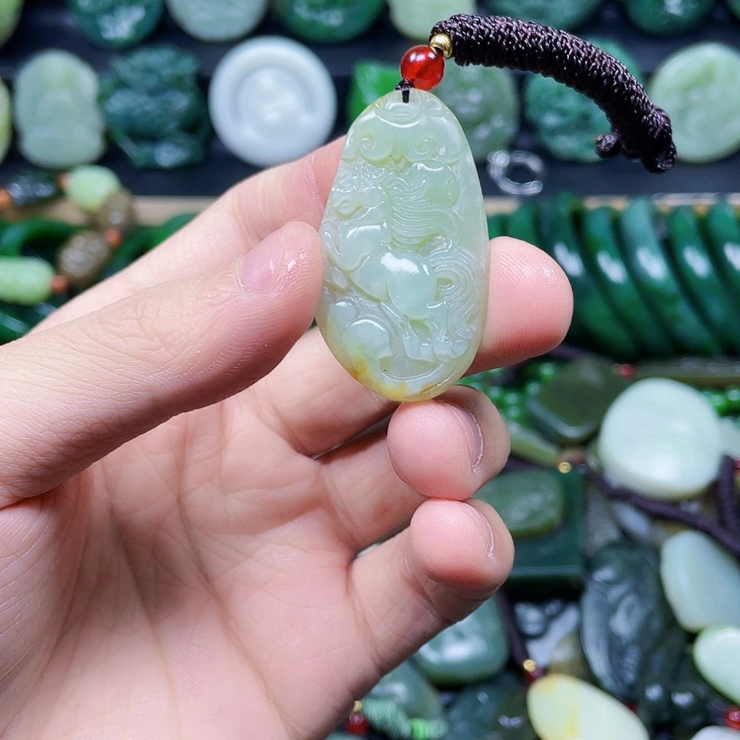 和田玉未镶嵌珠宝奇石