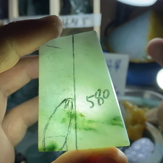 翡翠颈饰未镶嵌翡