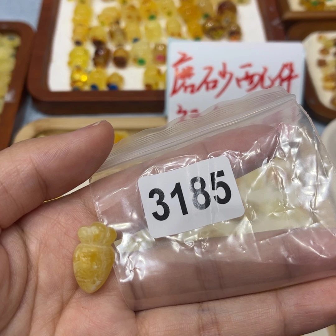 琥珀未镶嵌裸石蜜蜡