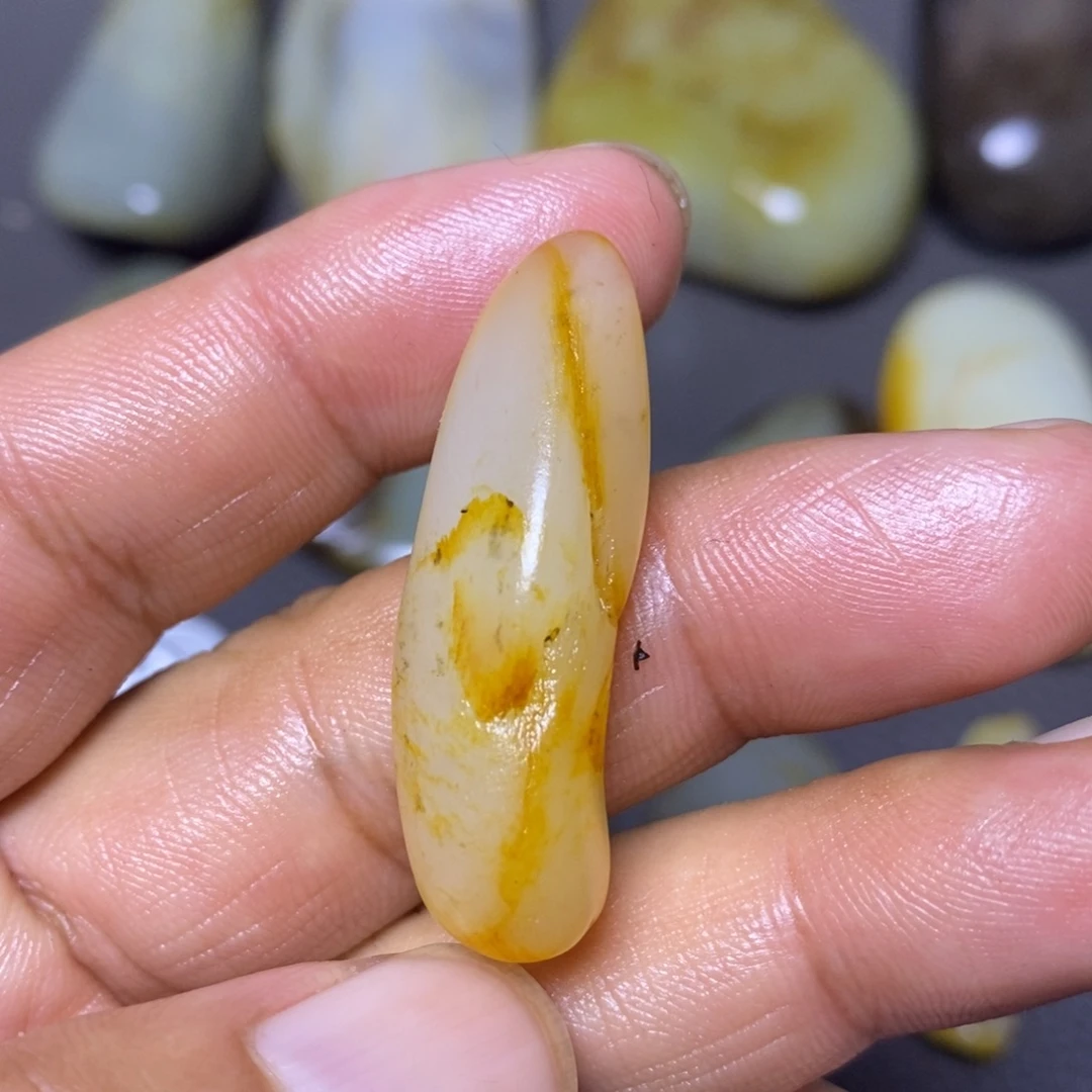 和田玉（糖玉）未镶嵌挂件