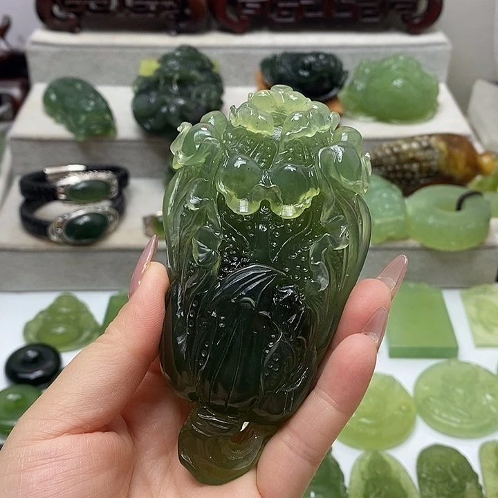 未镶嵌岫玉手把件
