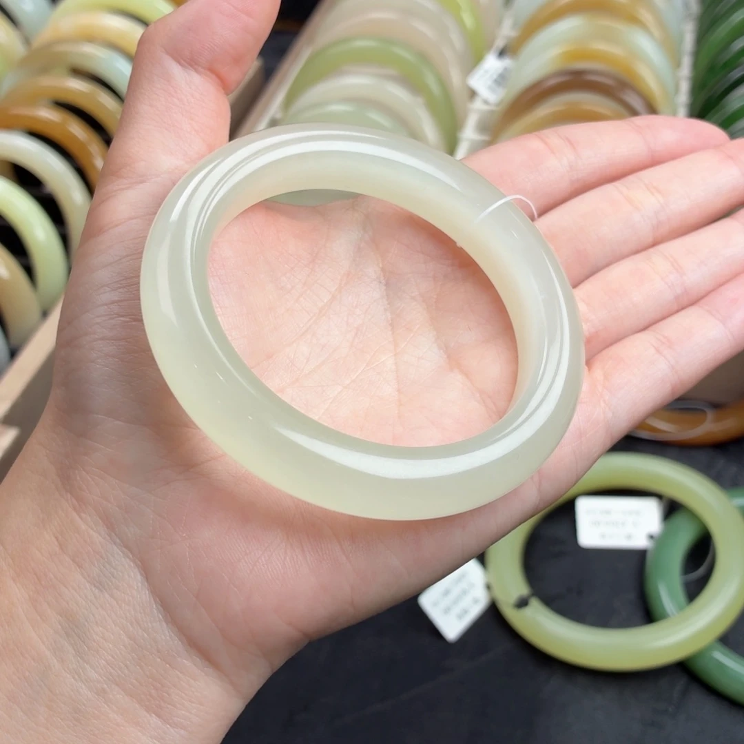 和田玉未镶嵌手镯-白冰晴正装54.5圈口捡漏1号