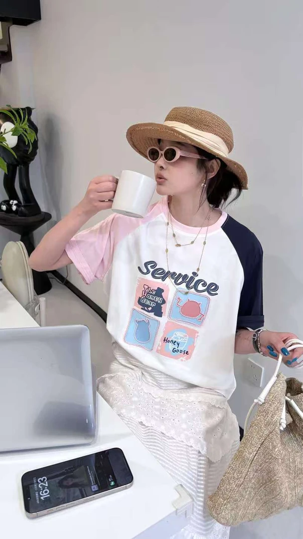 白色休闲百搭短袖半袖T恤印花字母圆领卡通风潮流拼领怪兽