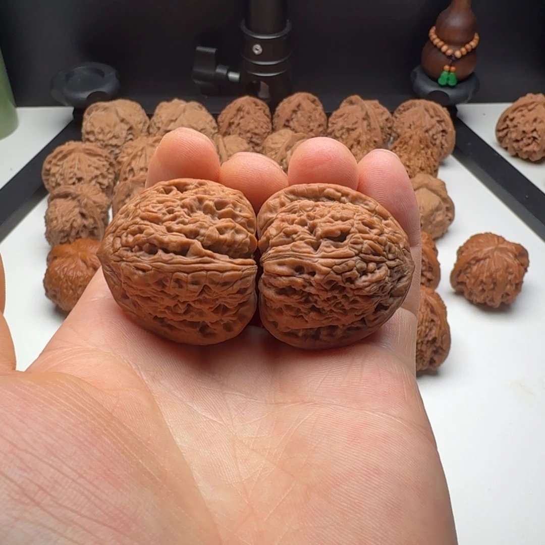 把件核桃35 三角密纹（红玛瑙）