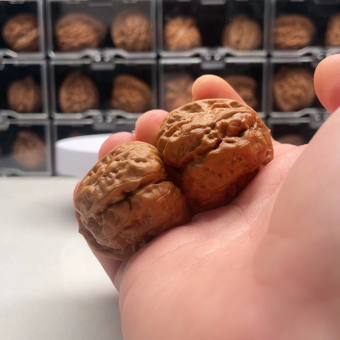 文玩核桃吊坠39x37x35四开背蛤蟆头