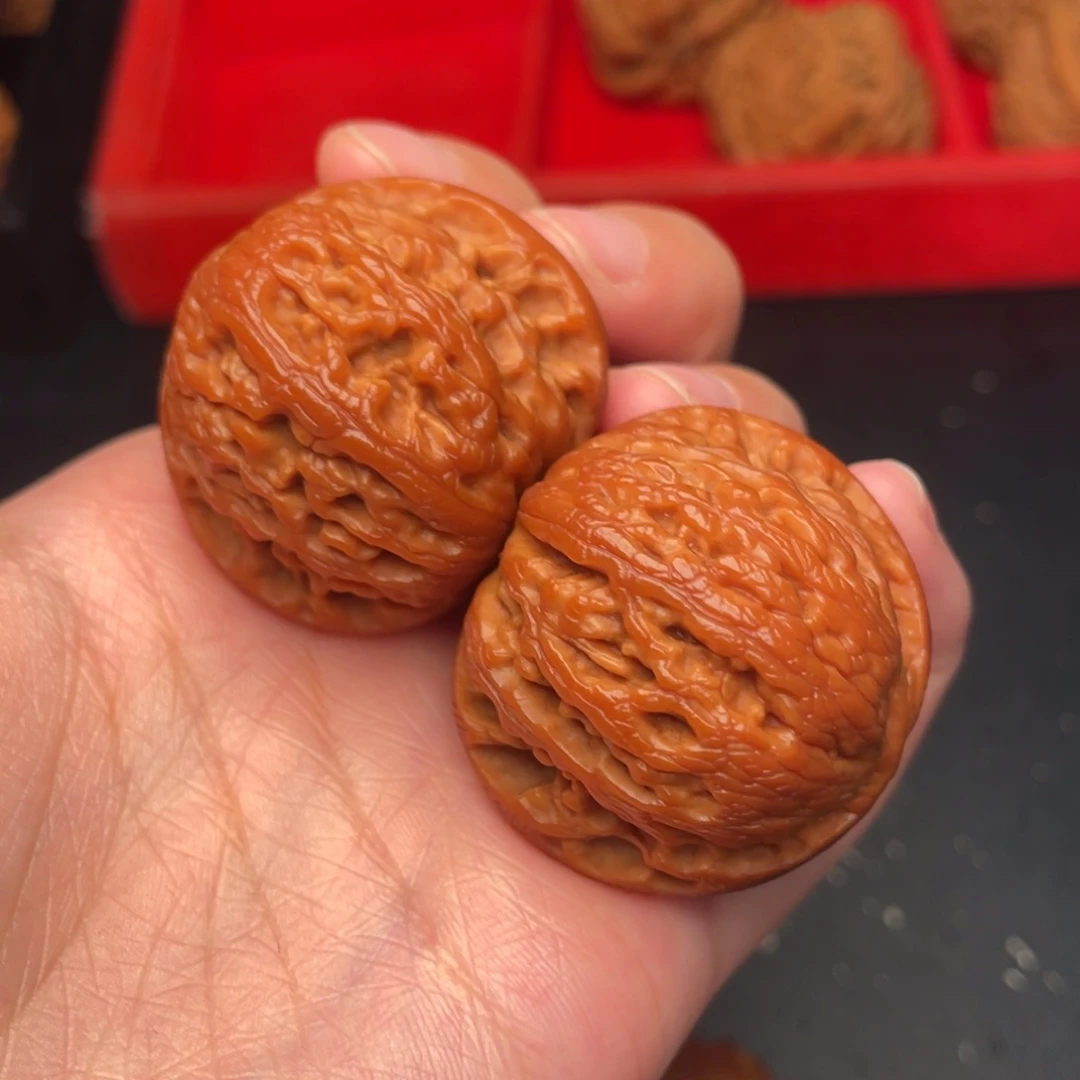 秦岭野生文玩核桃