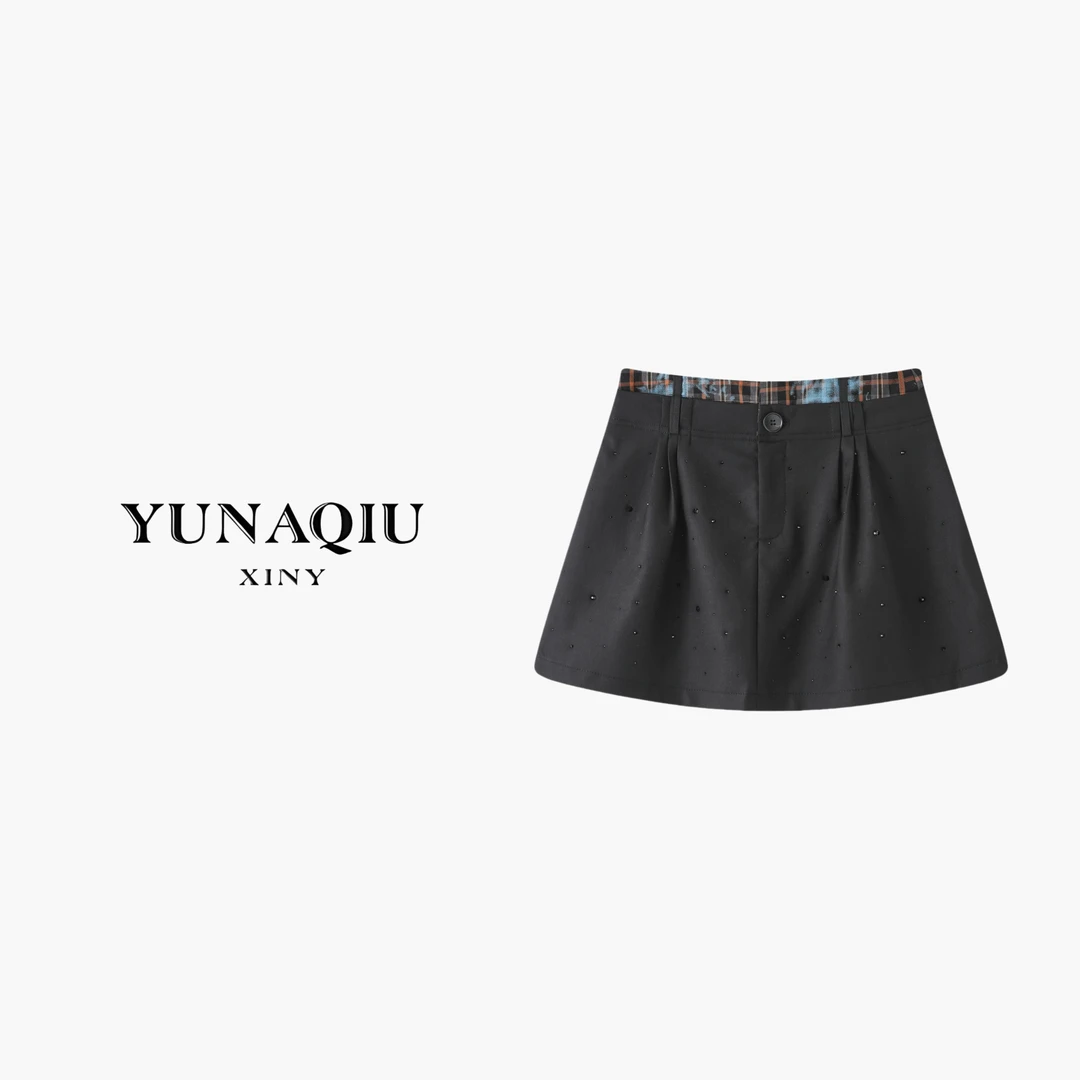 YUNAQIU 显瘦时尚休闲百搭黑色短裙-9118