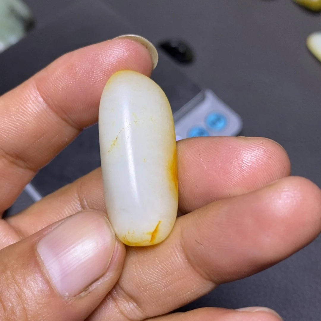 和田玉（糖玉）未镶嵌挂件