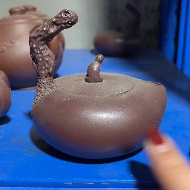 紫砂茶壶茗****馆瑕疵……………………