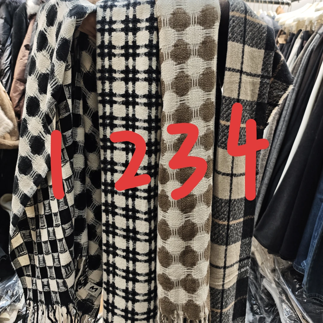 黑白格纹围巾女秋冬季加厚保暖韩版百搭情侣时尚复古围脖披肩配饰