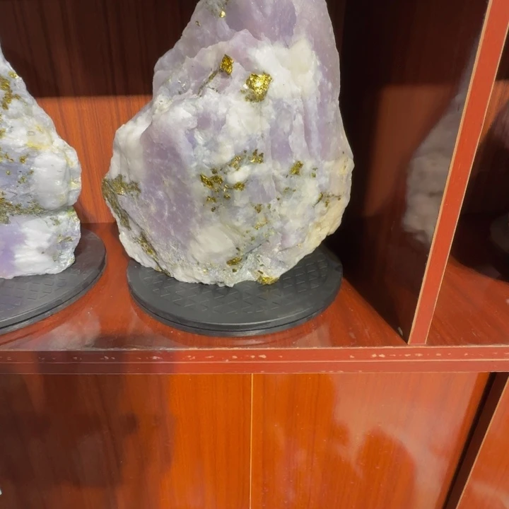 未***漫金属国际交流咯来咯哦