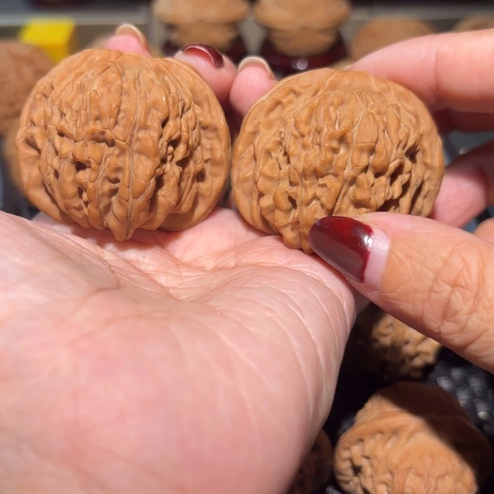 吊坠文玩核桃44全品四座楼一对