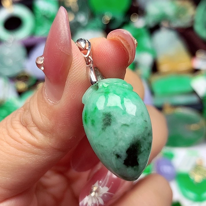 翡翠银S925镶嵌颈饰翡翠