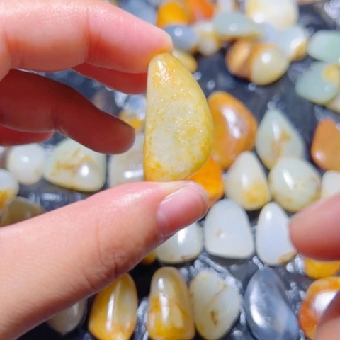 和田玉（子料）未镶嵌颈饰10克