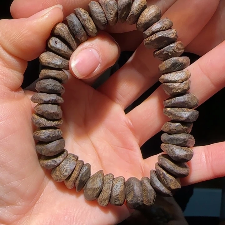 沉香手串原母树沉水树丁手串20克