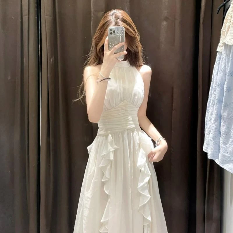 法式高级感露肩无袖挂脖连衣裙女夏收腰设计感小众荷叶边气质长裙