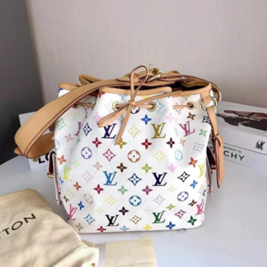95新 LouisVuitton/路易威登 lv白三彩水桶972885