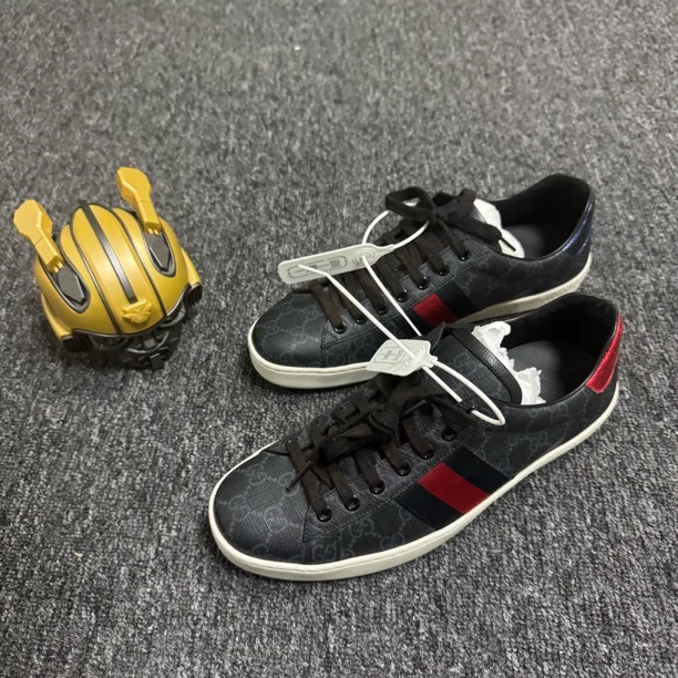 全新未使用 GUCCI/古驰 /42码/Ace/黑色老花满印板鞋/公价6800/