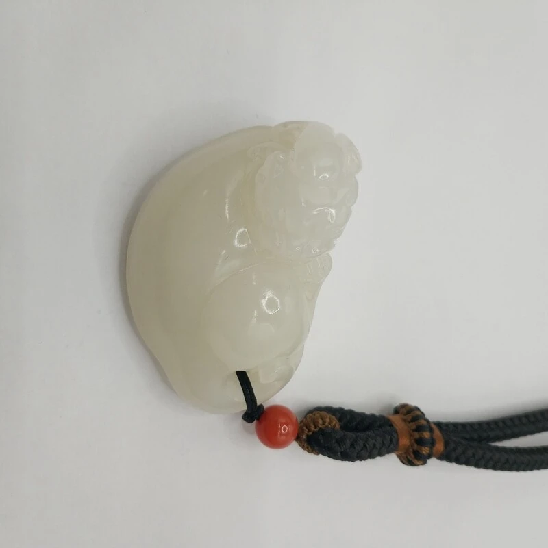 M25D7001B96 - 和田白玉貔貅挂件