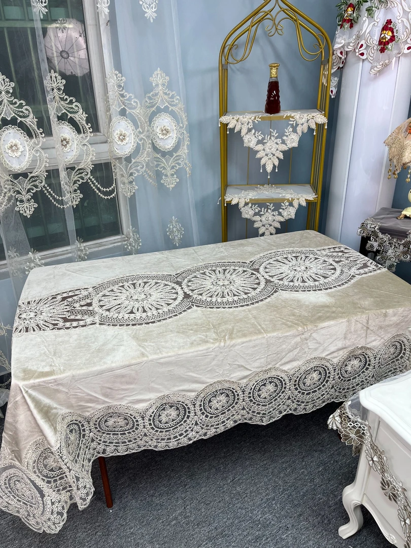 A-66[尺寸150*220CM]米色金丝绒加车谷绣高端定制桌布盖巾