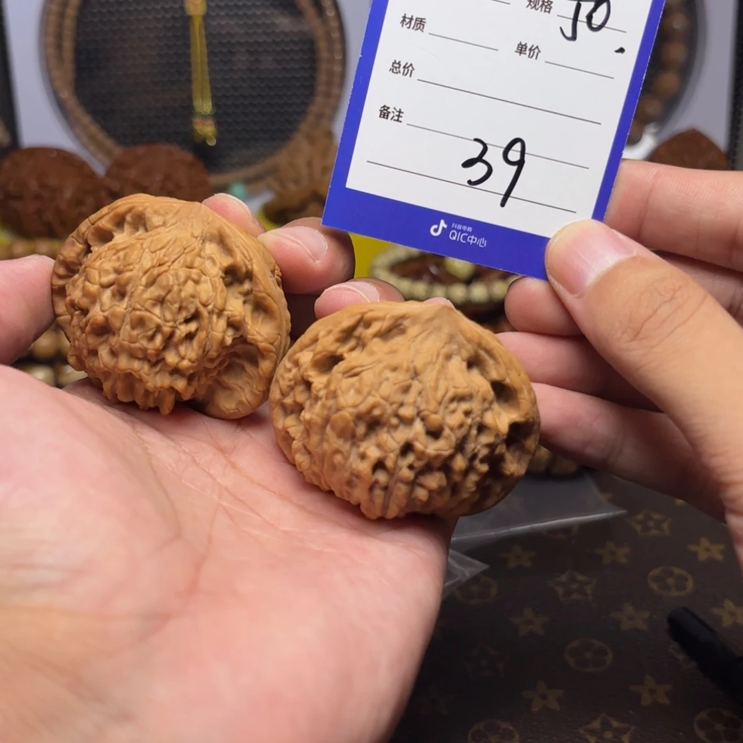 文玩核桃把件全品麒麟纹大官帽39