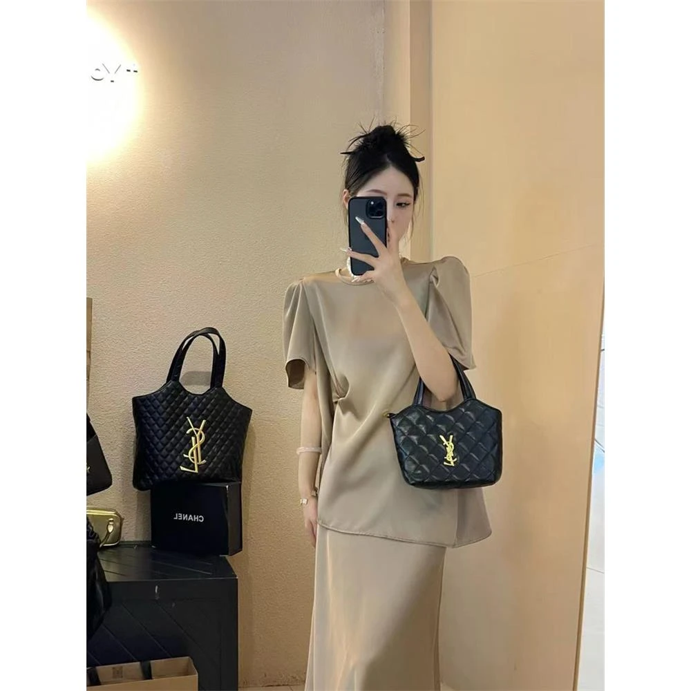 富家千金套装女缎面正肩上衣减龄穿搭一整套高级半身裙新款两件套