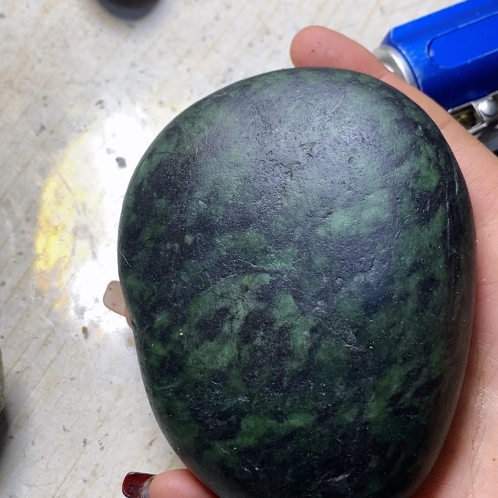 透闪石质玉珠宝半成品未镶嵌