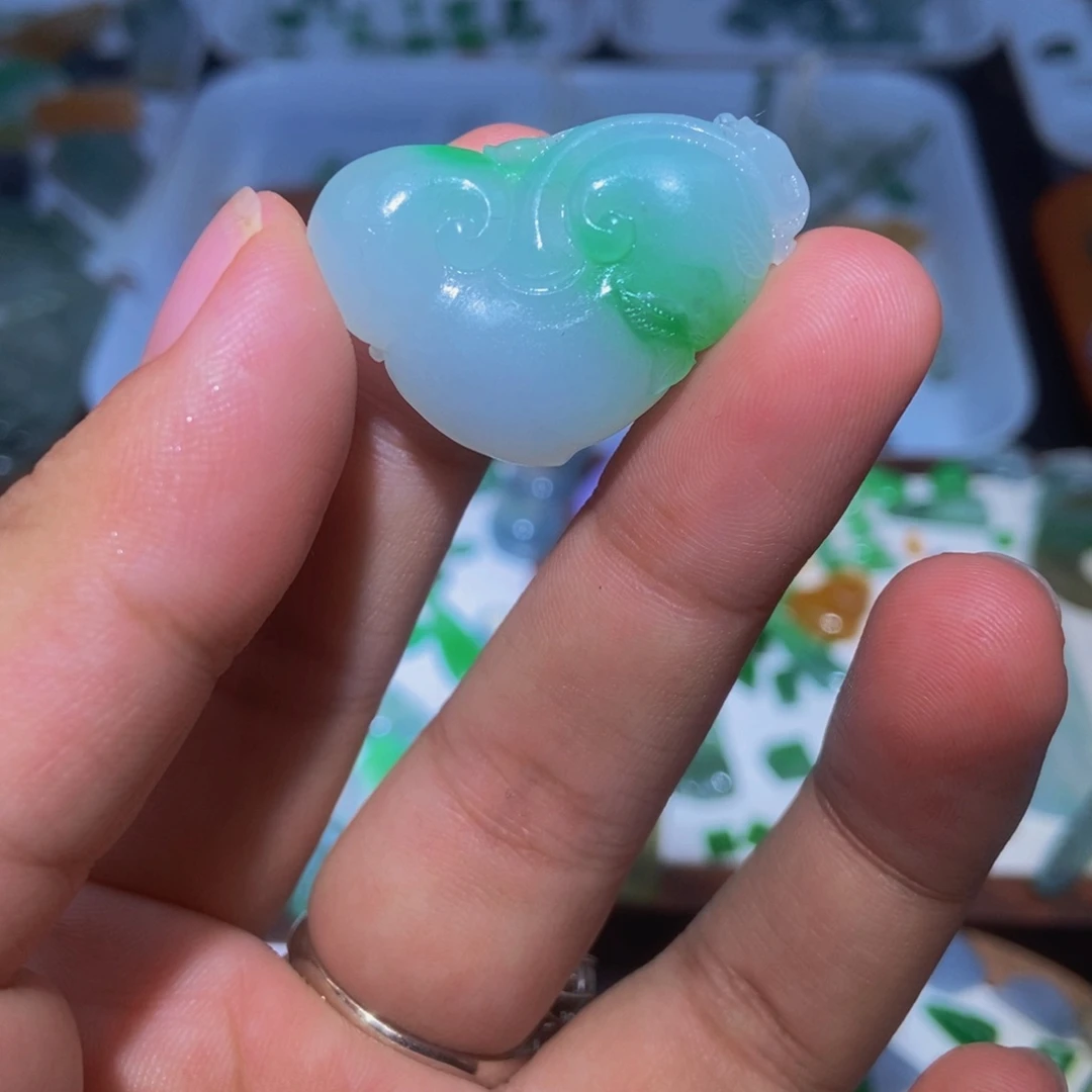 定制翡翠未镶嵌翡翠
