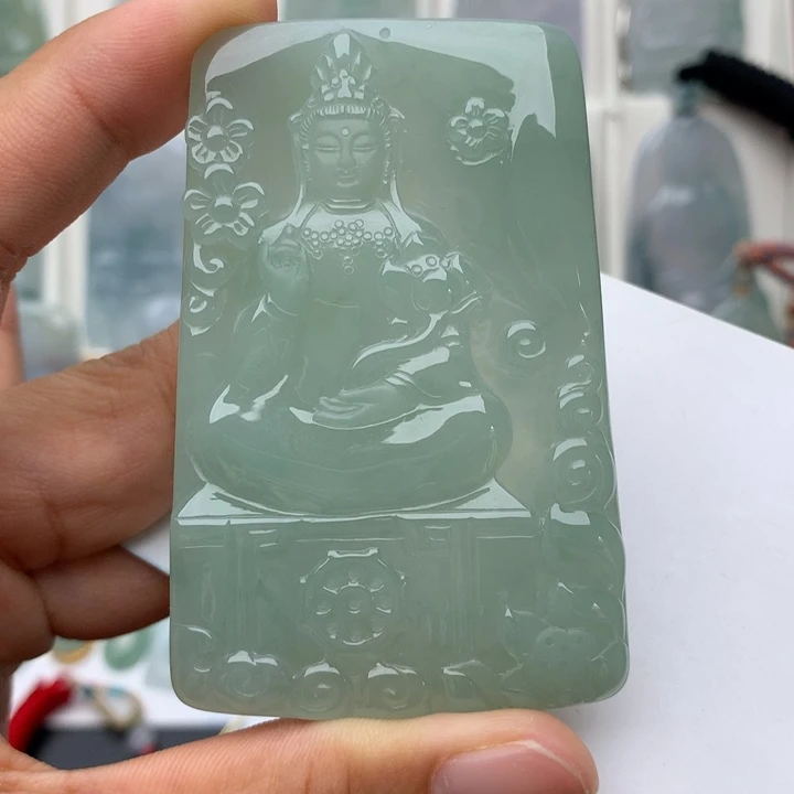 翡翠未镶嵌颈饰素衣