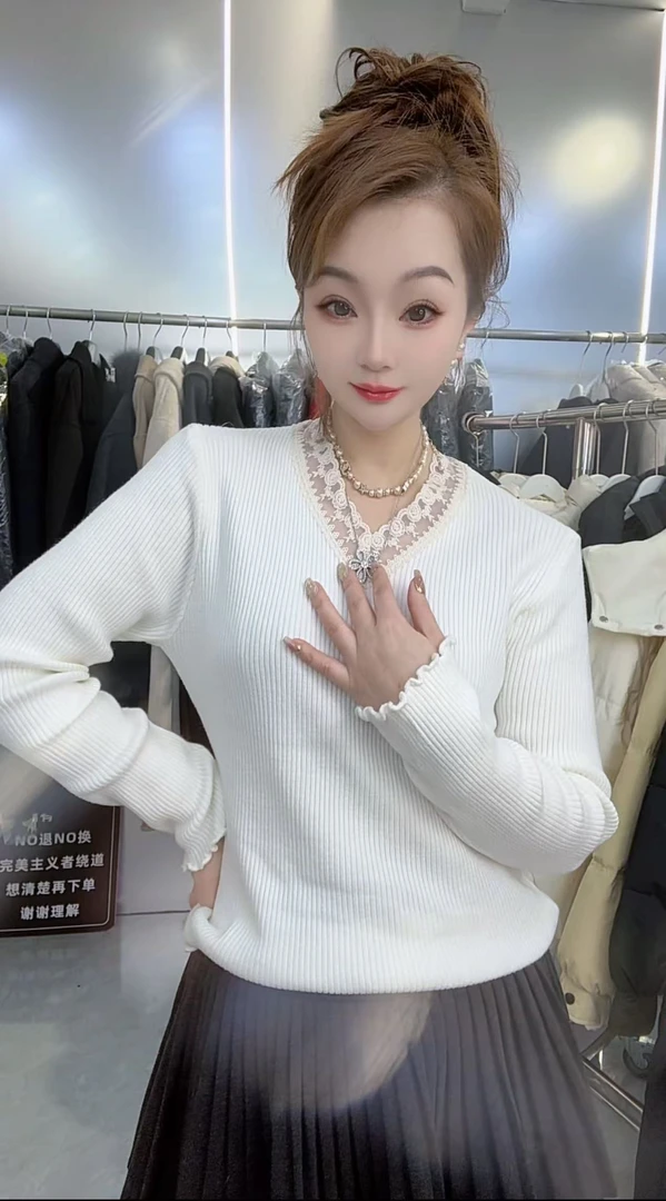 6608蕾丝拼接打底衫
