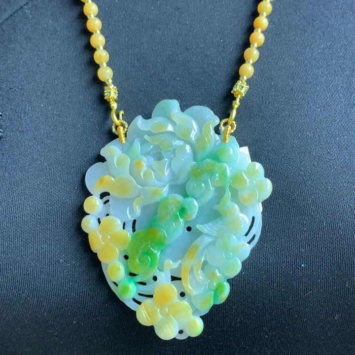 翡翠颈饰未镶嵌翡翠