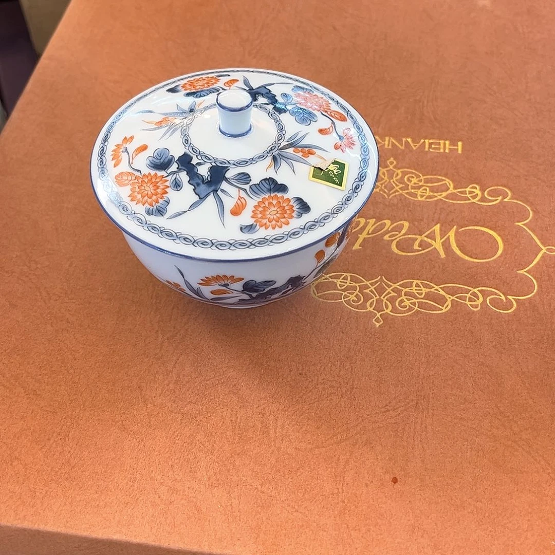 盖碗在一起就是要开心的生活才能快乐