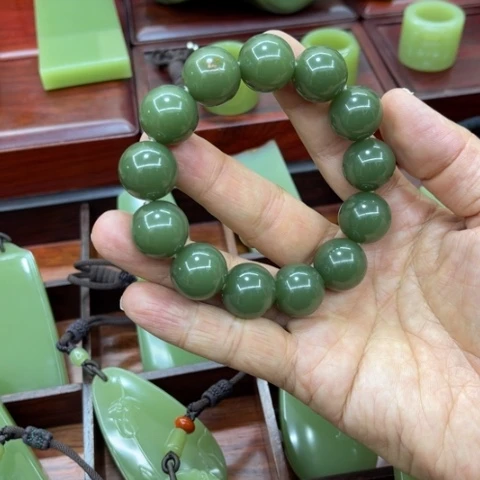 岫岩河磨玉（透闪石质玉）未镶嵌手链